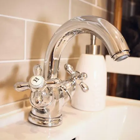 بيت ضيافة Einzigartige Jugendstil-villa Im Herzen Von 3*